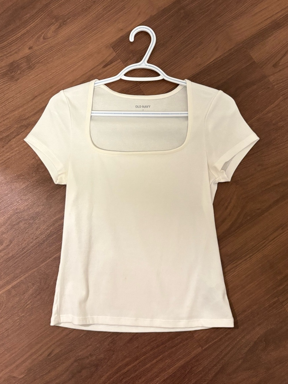 Old Navy White Square-Neck Short Sleeve Tee
